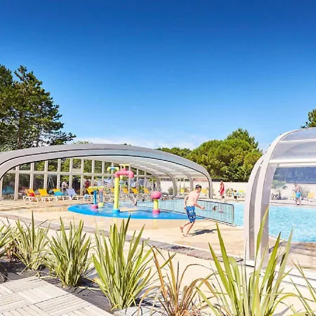 Mobile - Sleeps 6 - Parking - Family Pools Casa vacanze