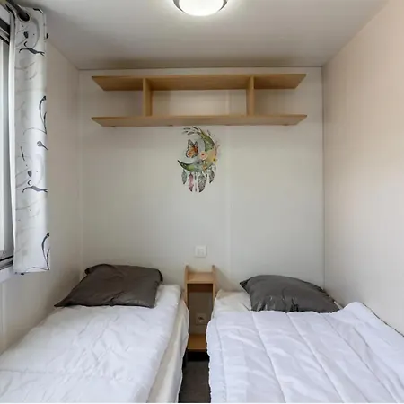 Mobile - Sleeps 6 - Parking - Family Pools *